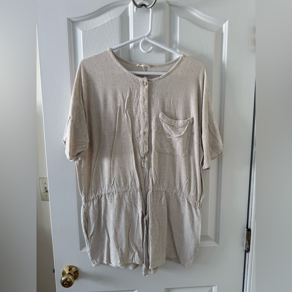 Easel Cream Romper